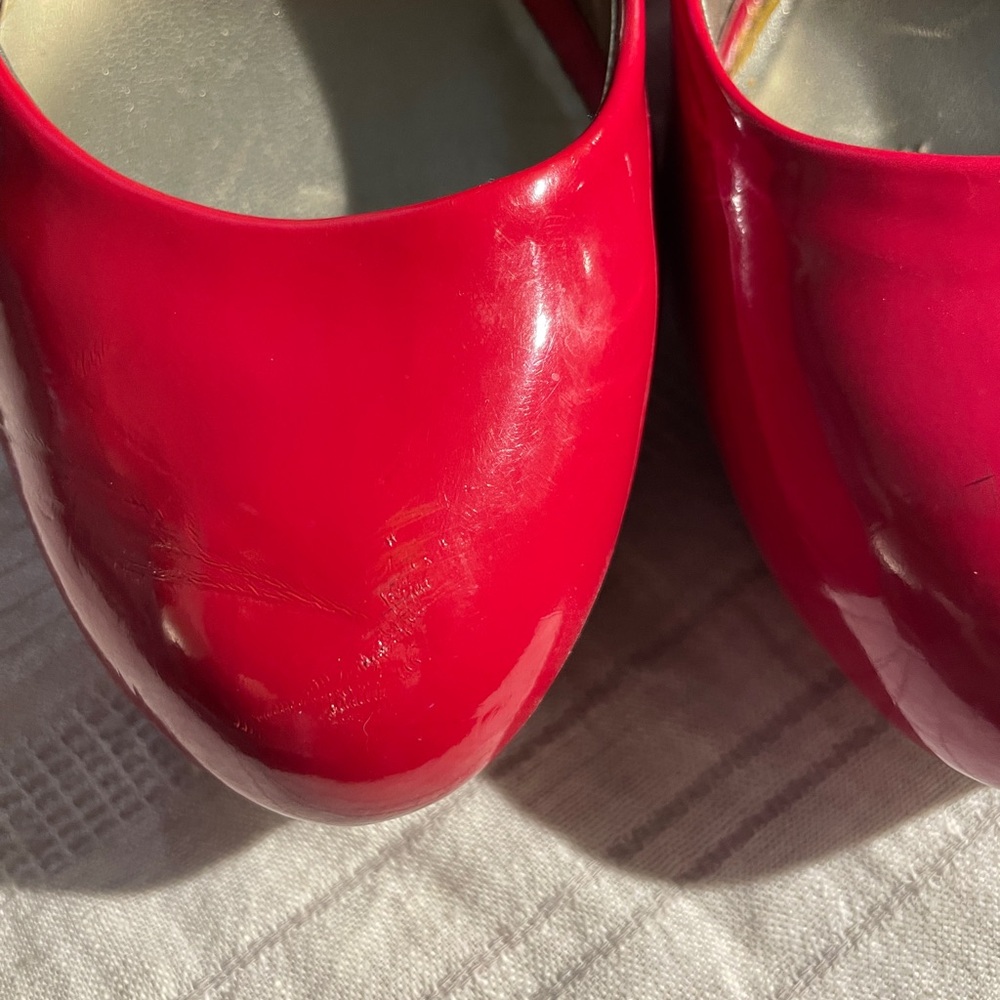 G by Guess Glossy Red Winna Heels - Picture 7 of 7